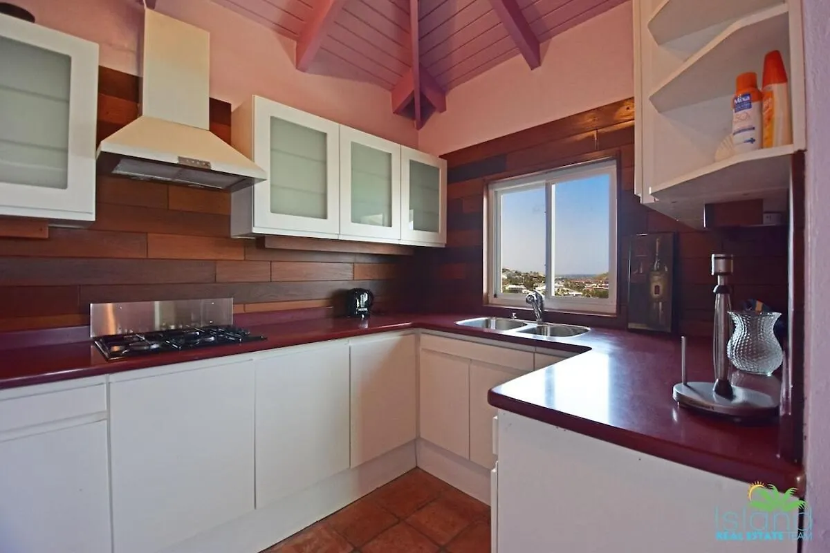 Villa Luminara- Lux Pool, Garden, Retreat & Beach Oyster Pond