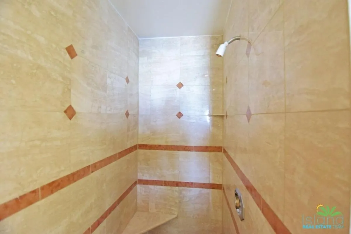 Villa Luminara- Lux Pool, Garden, Retreat & Beach Oyster Pond