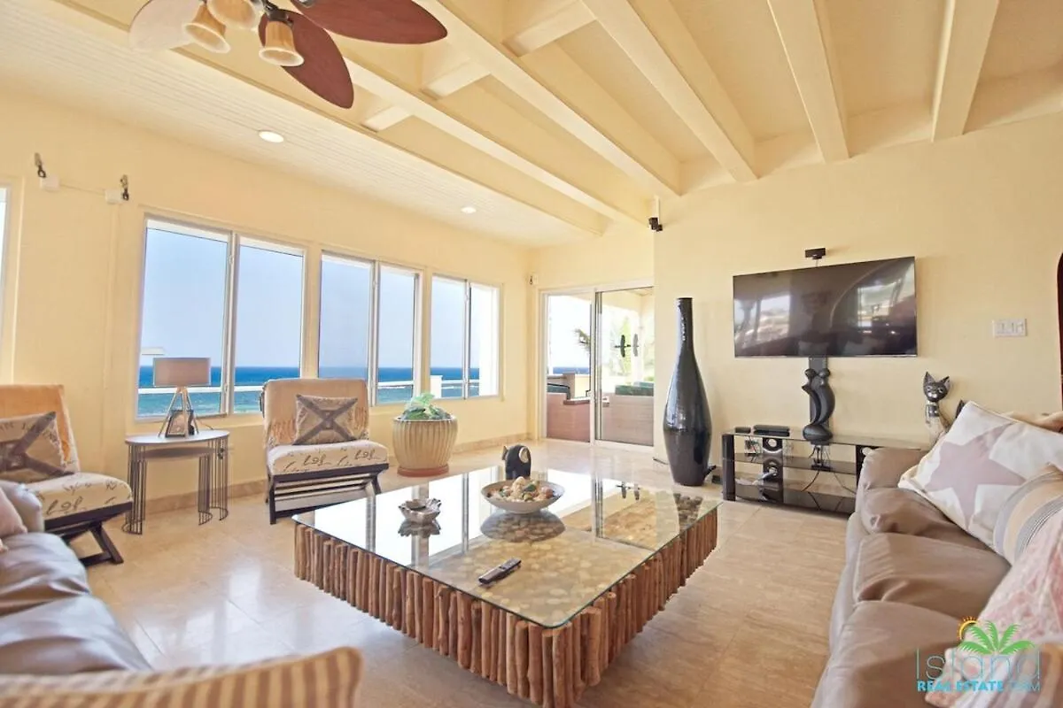 Villa Luminara- Lux Pool, Garden, Retreat & Beach Oyster Pond